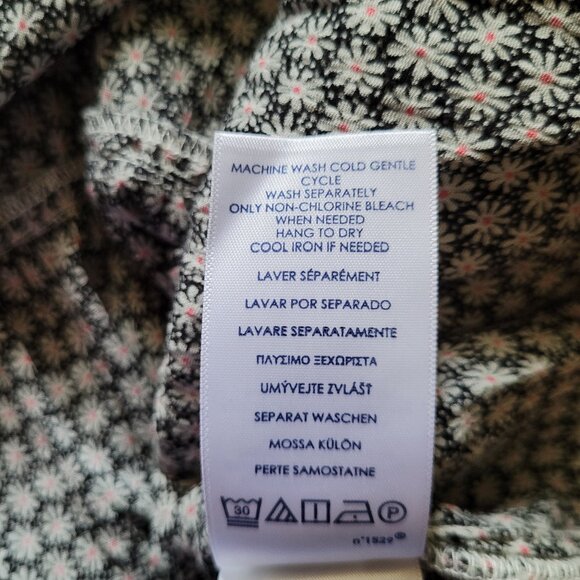 NWT's Chaps Navy & White Daisy Floral Peasant Top with Ruffled Bottom Size 2X - Picture 8 of 8